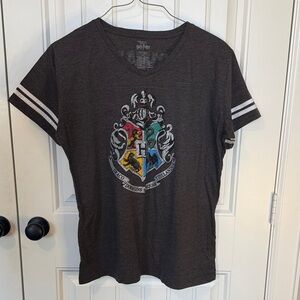 Warner Bros. Hogwarts Crest Short Sleeve Tee - Black